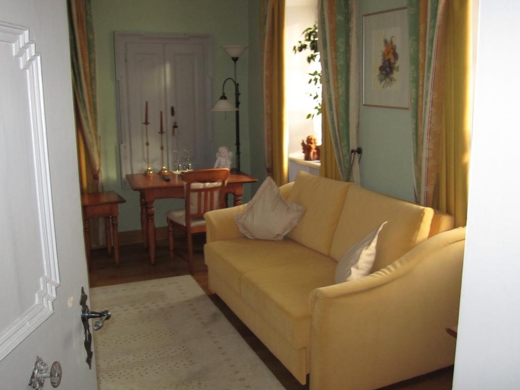 Der Patrizierhof - Weingut Gasthof Hotel - Familie Grebner Grosslangheim ห้อง รูปภาพ