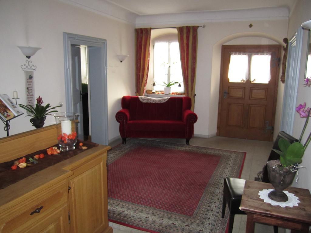 Der Patrizierhof - Weingut Gasthof Hotel - Familie Grebner Grosslangheim ภายนอก รูปภาพ