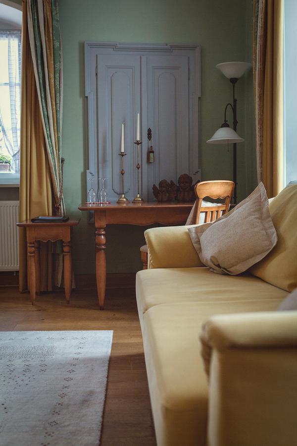 Der Patrizierhof - Weingut Gasthof Hotel - Familie Grebner Grosslangheim ภายนอก รูปภาพ
