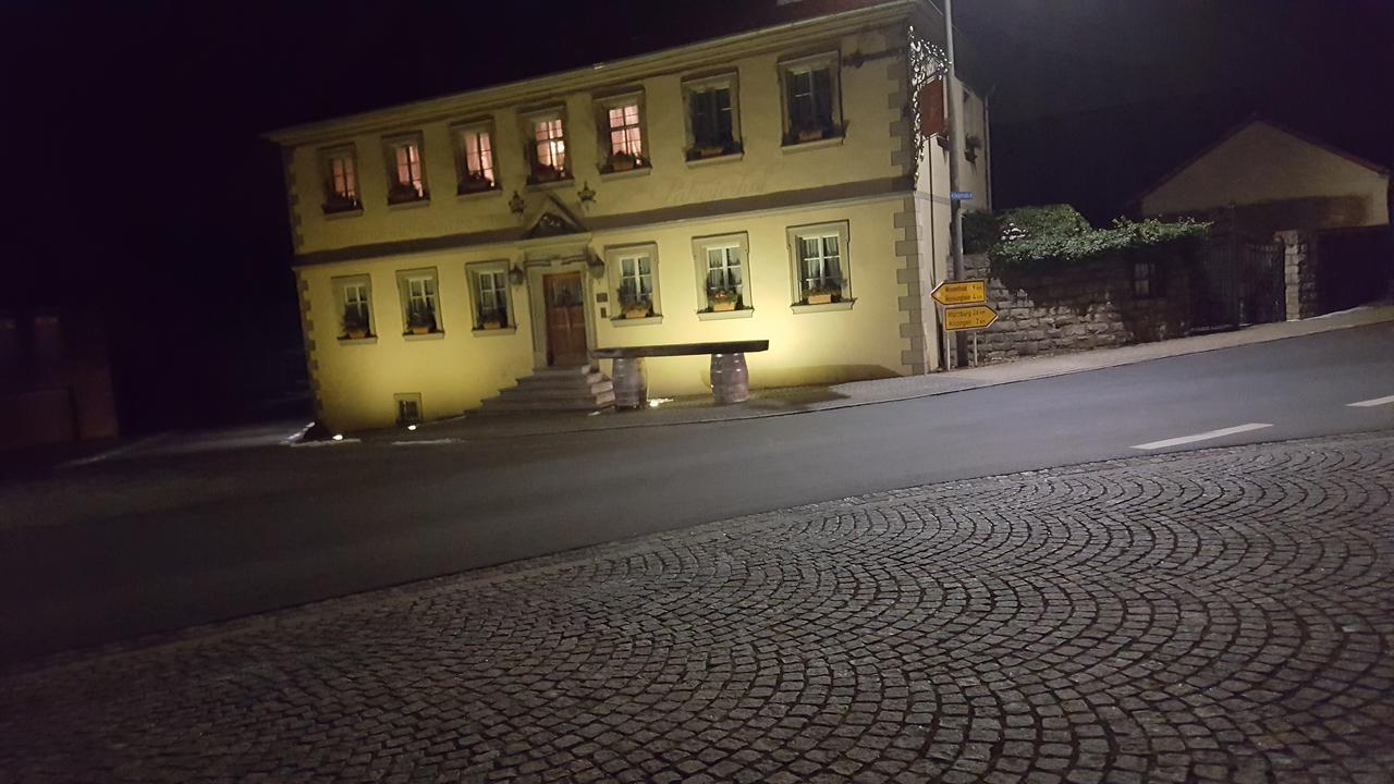 Der Patrizierhof - Weingut Gasthof Hotel - Familie Grebner Grosslangheim ภายนอก รูปภาพ