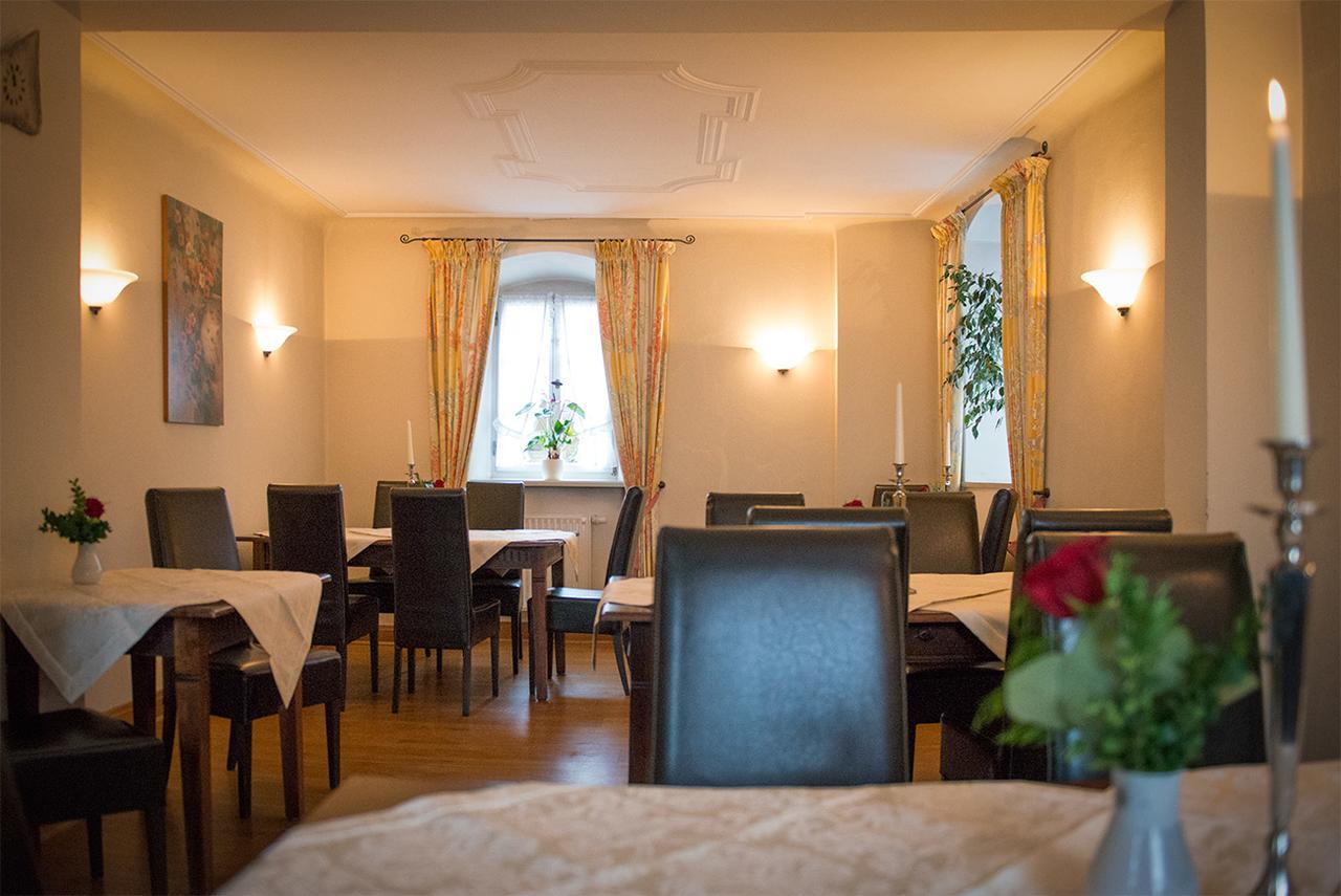 Der Patrizierhof - Weingut Gasthof Hotel - Familie Grebner Grosslangheim ภายนอก รูปภาพ